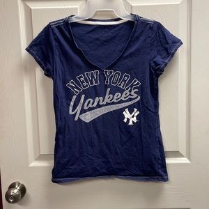 NY Yankees navy blue tee